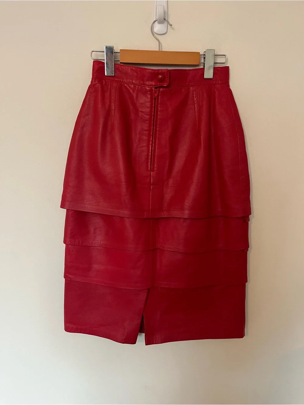 Vintage 80s Red Leather Tiered A-Line Skirt Made in Canada Union Label Size 10 - Picture 5 of 11